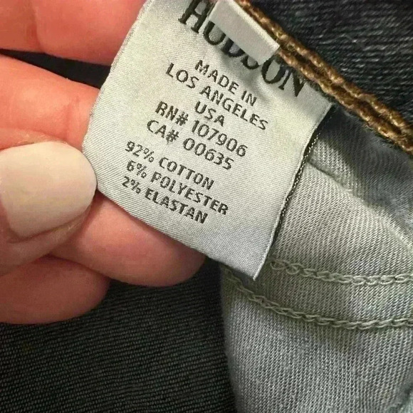 203.Hudson Ginny Crop Straight with Cuff Jeans Womens Size 27 Low Rise Dark Wash - Picture 10 of 10